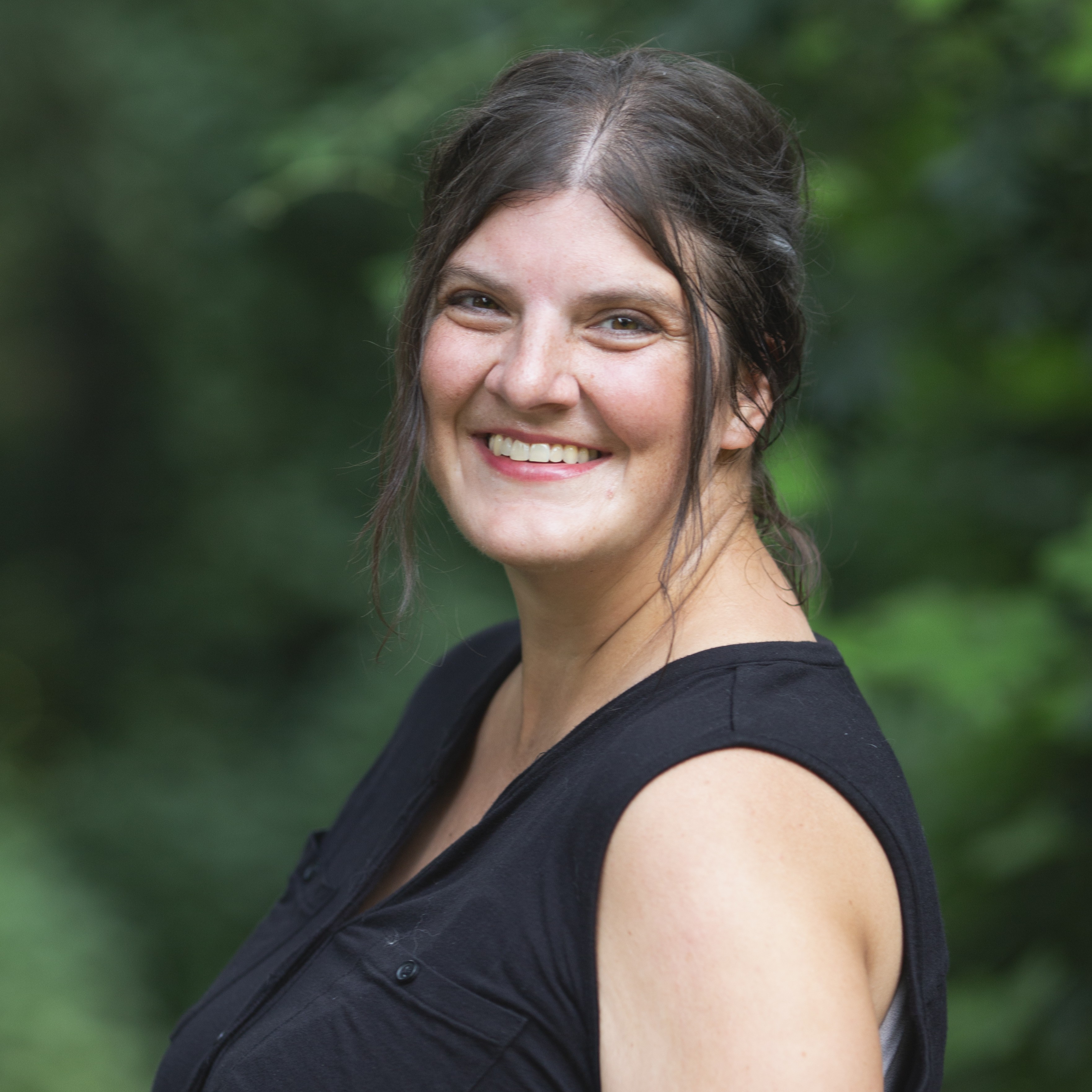 Headshot of Jessica Hayes.