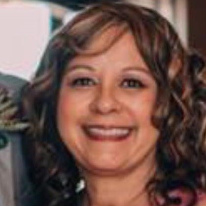 Headshot of Debbie Winlock.