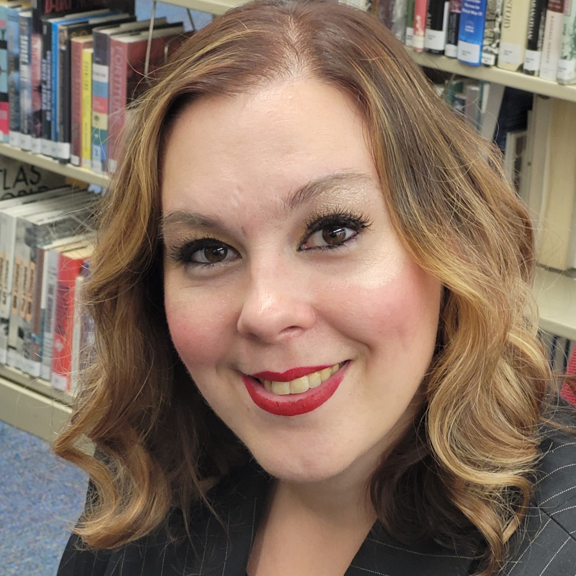Headshot of Sarah Jones.