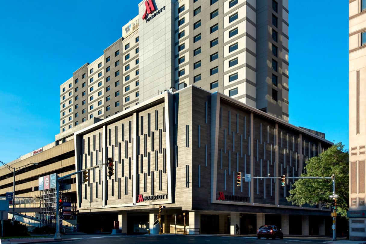 External view of Marriot Springfield downtown.